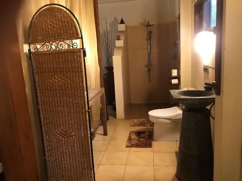 Double Bed at Rumah Dharma 04