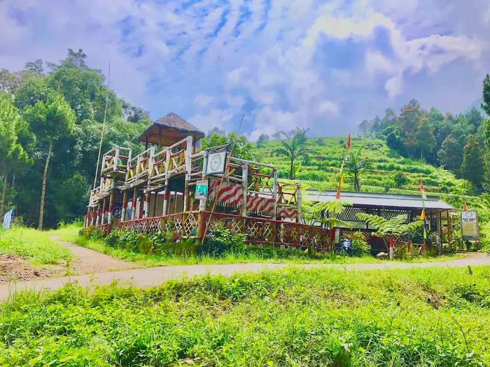 HOMESTAY TELOMOYO "OMAH SINGGAH SAHABAT"