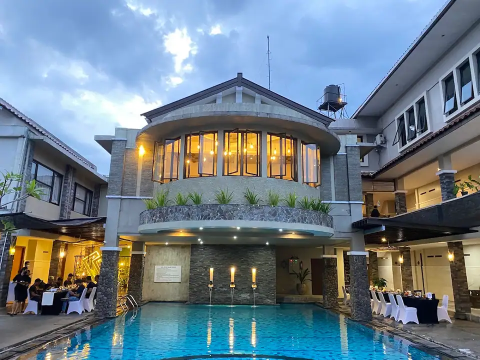 Hotel Putra Kembar