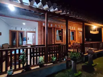 Romadhoni Homestay - Family Bungalow — foto 4