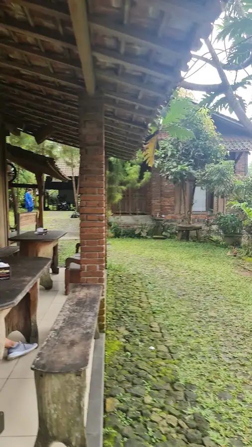 Super OYO 3693 Kopi Klotok Homestay Syariah — foto 4