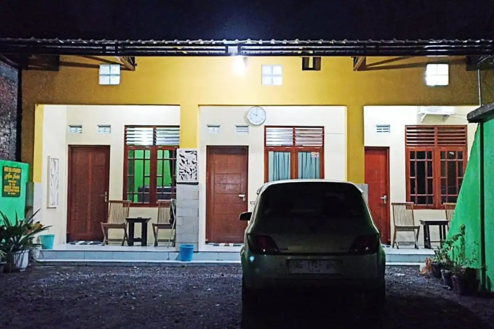 Penginapan Ana Indah - King Room — foto 3