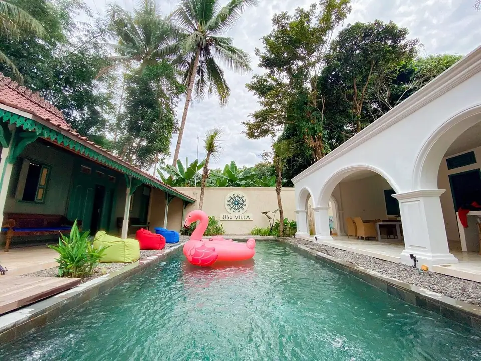 Ubu Villa Borobudur - Colonial House