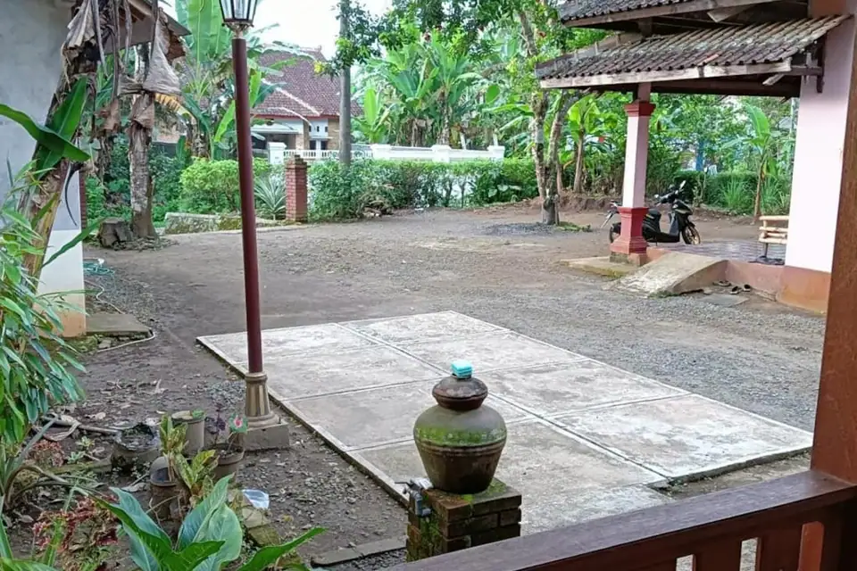 Griya Sukatno - One-Bedroom House
