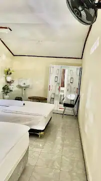 Homestay Syariah Melati Borobudur - Deluxe Room (2 Adults + 1 Child) — foto 5