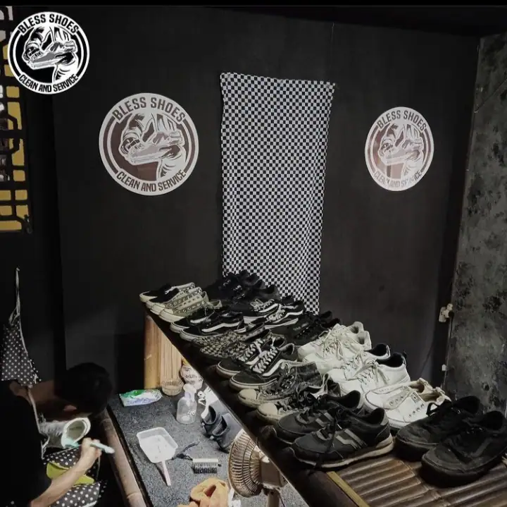Bless Shoes Clean // Cuci Sepatu Magelang — foto 3