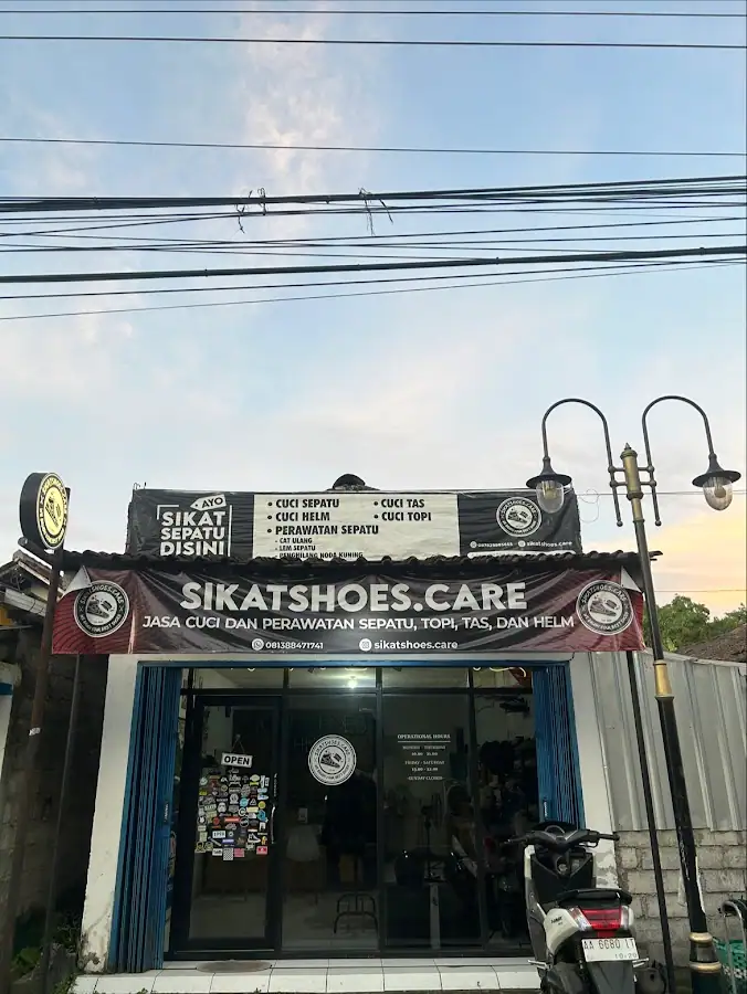 Sikatshoes.Care Cuci sepatu borobudur