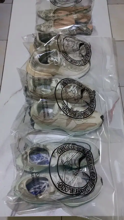 Rumah Service Sepatu Pak Abi Magelang