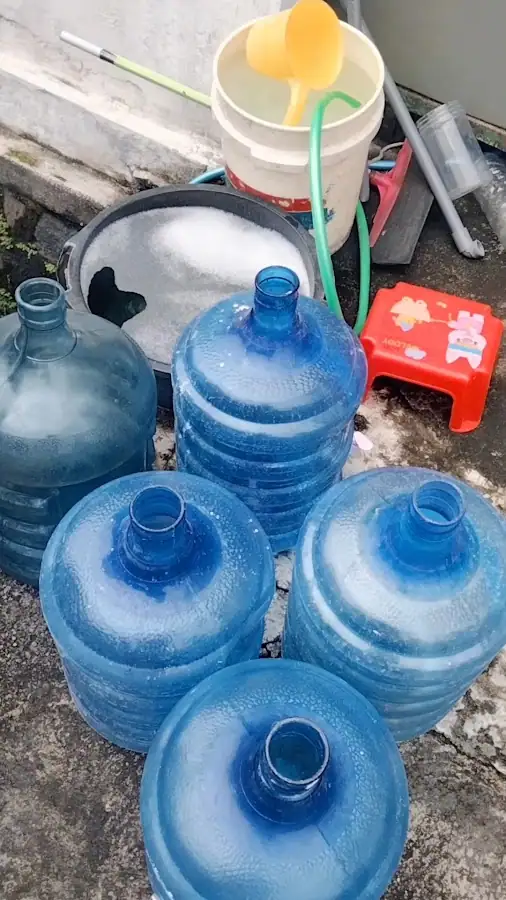 Depot Air Minum Isi Ulang TIRTA JOHAN