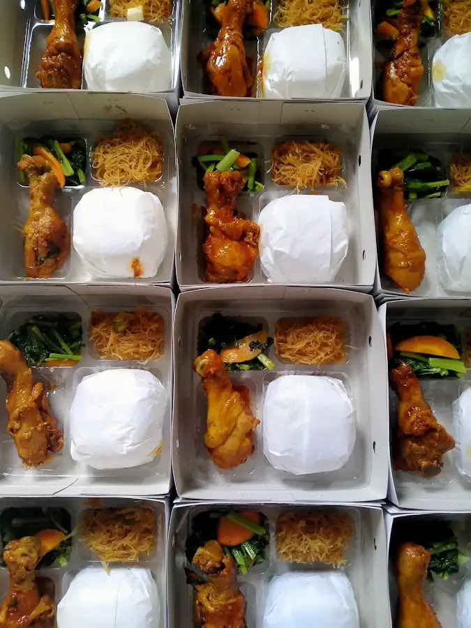 Al Fariz Nasi Kotak Magelang — foto 3