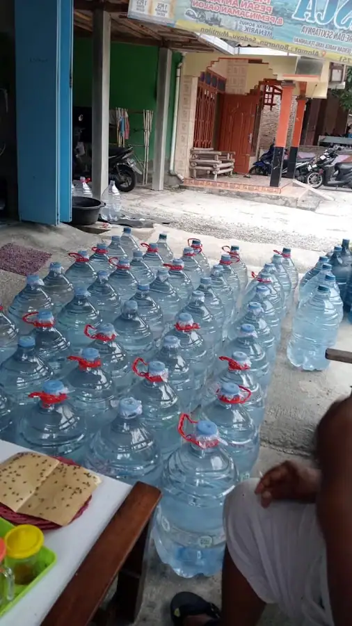 Depot Air Minum Isi Ulang REDHISCA TIRTA