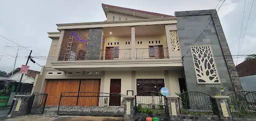 Kos Putri Karomah