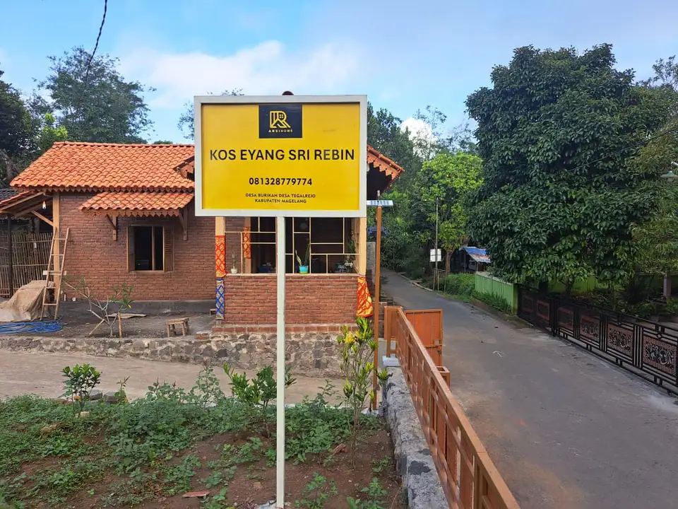 Kos Eyang Sri Rebin Tegalrejo