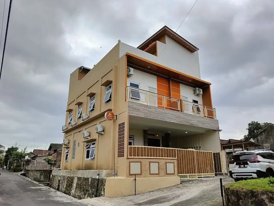 Kinara House