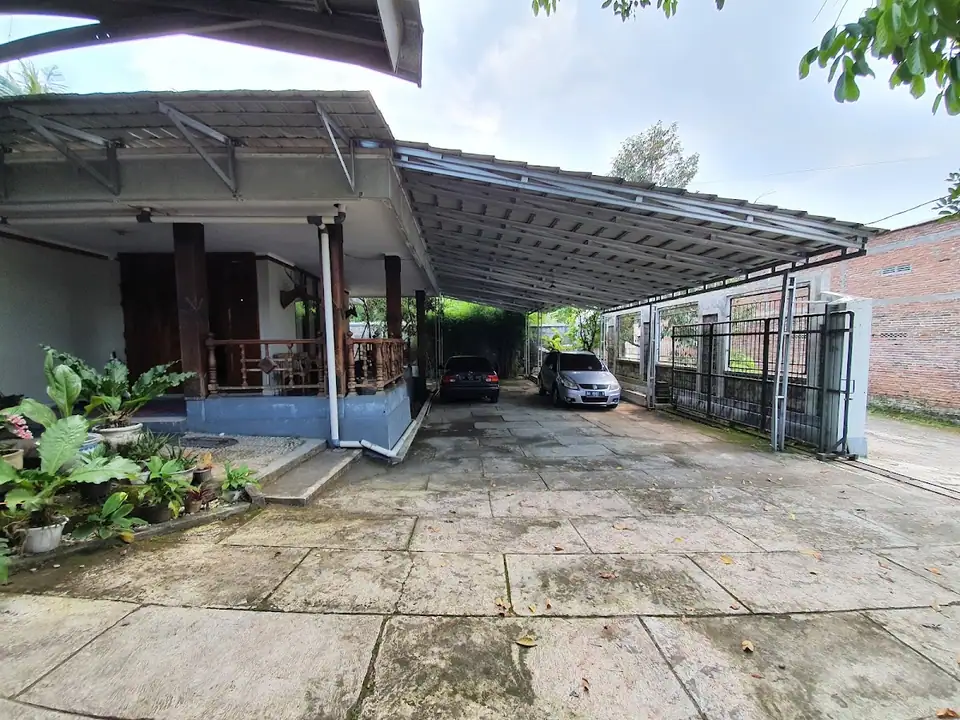 Kost Adinata