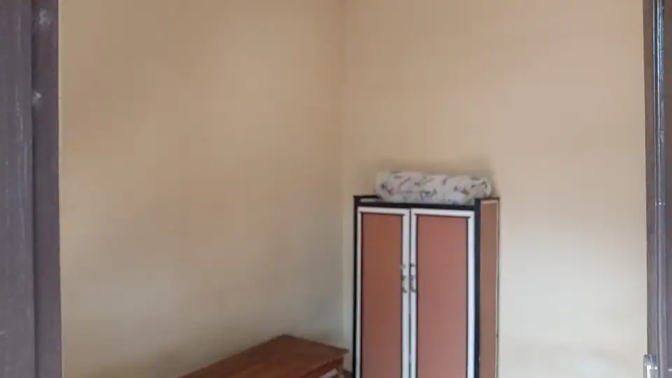 Rumah kos sederhana — foto 2