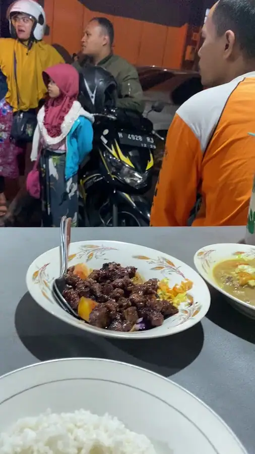 Warung Makan Sate "Roda Tiga Pak No" — foto 2