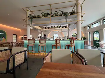 Lokal Folk Cafe Magelang · Pahlawan No.100 — foto 5