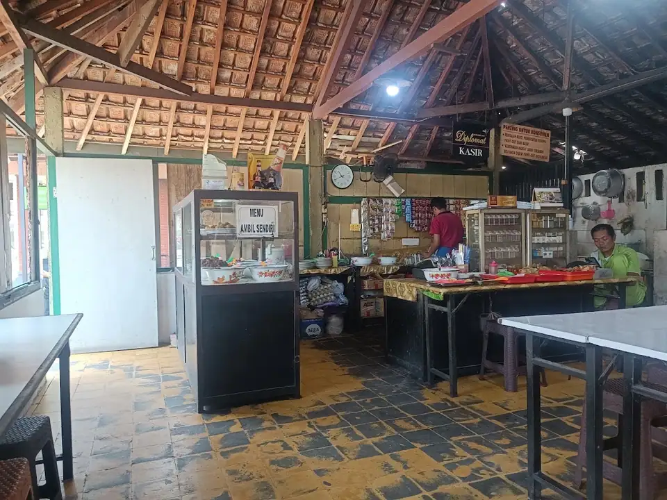 Warung Makan Prasmanan Le — foto 4