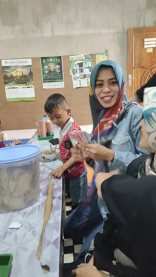 Bakso Urat Beranak Mas Hendro — foto 2