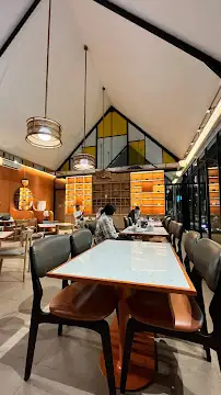 Hvman Cafe · Soekarno Hatta No.5 — foto 4