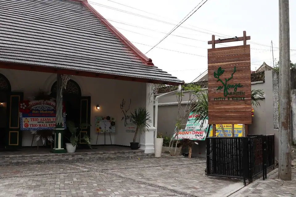 Njonja Munsen Coffee Dining & Space · Tambakan No.01 — foto 3