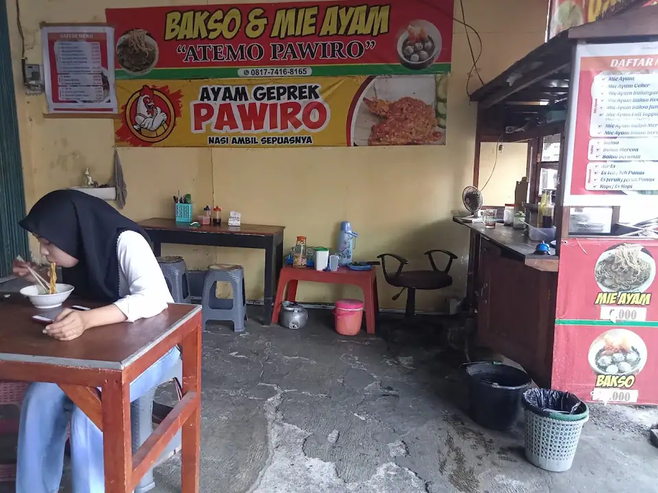 BAKSO & MIE AYAM ENAK ATEMO PAWIRO BOROBUDUR