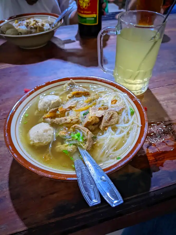 Bakso & Soto Pak Tejo Cabang Semen — foto 4