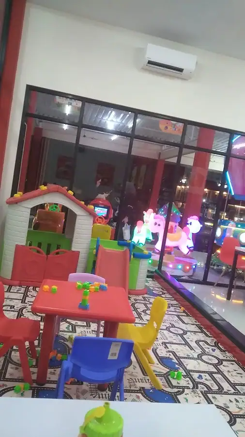 NAOKI CHICKEN AND PLAYGROUND BANDONGAN, MAGELANG — foto 3