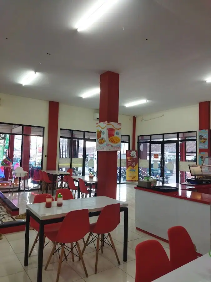 NAOKI CHICKEN AND PLAYGROUND BANDONGAN, MAGELANG — foto 5
