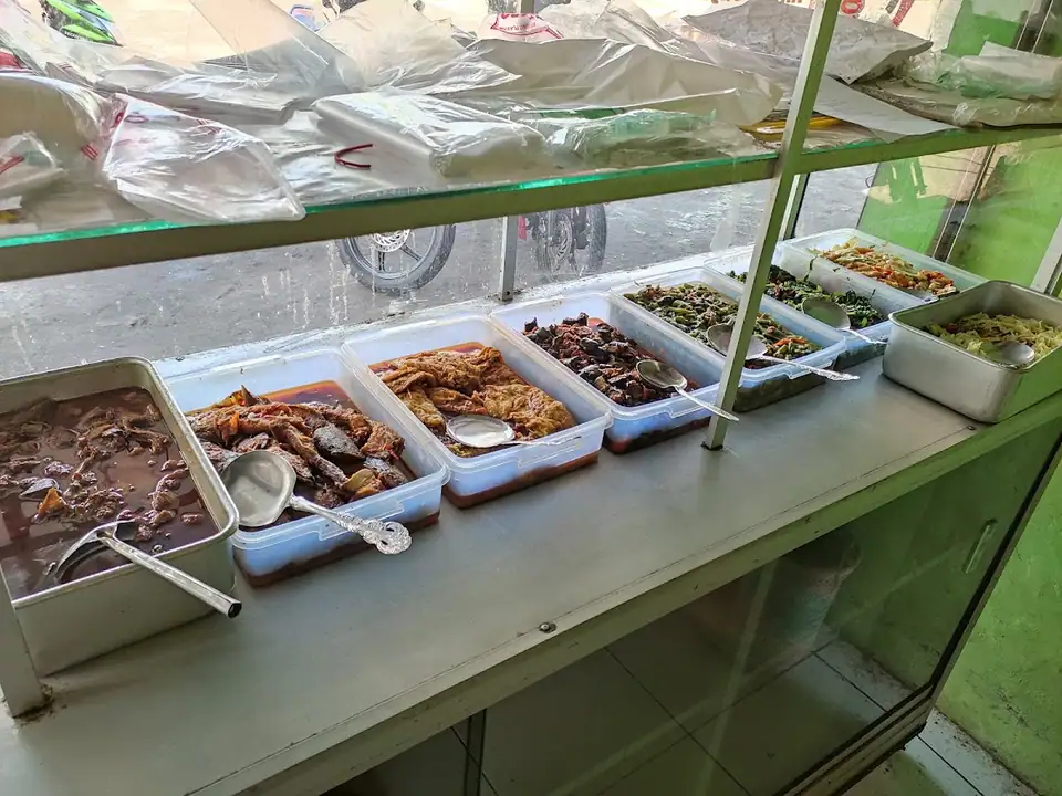 warung makan pak wiyoto — foto 2