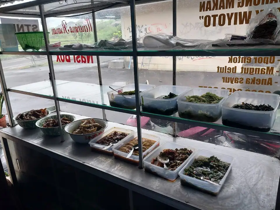 warung makan pak wiyoto — foto 3