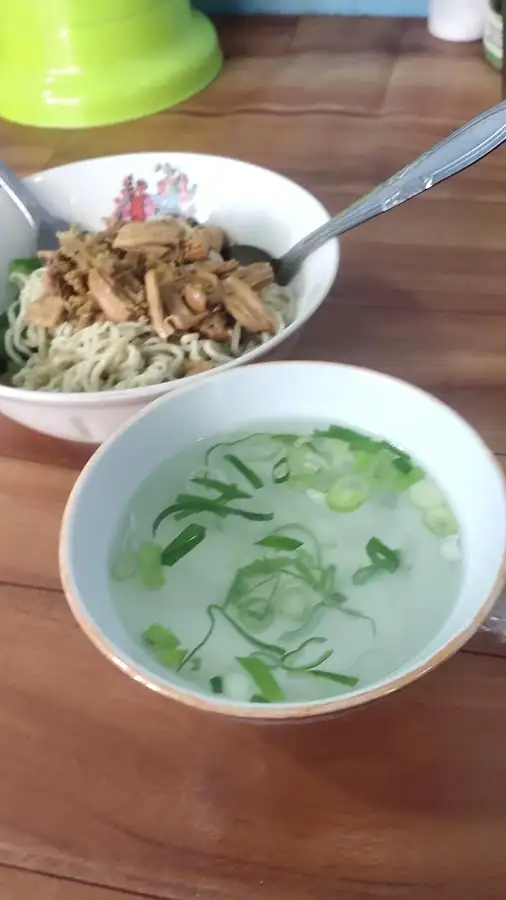 Mie Ayam & Kwetiau Spesial Pak Mus — foto 3