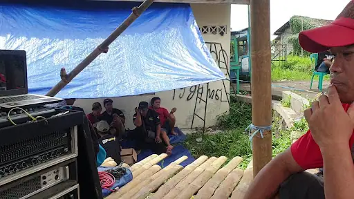 ANGKRINGAN PERTELON BALAP — foto 3