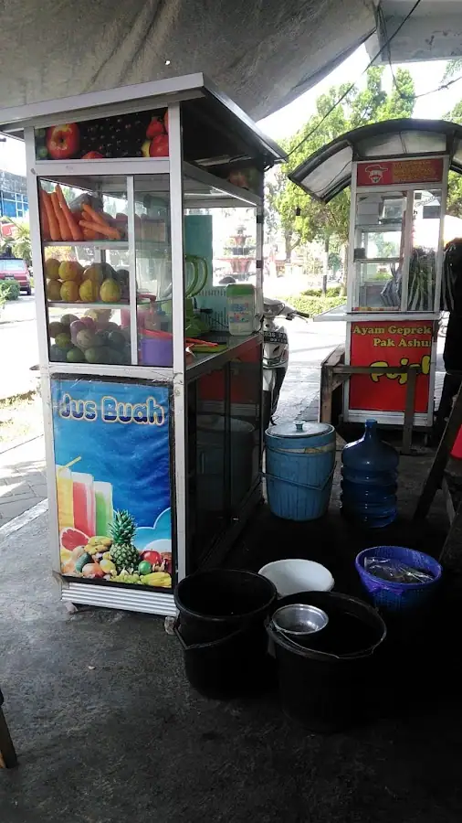 Kuliner Jus Pak ikhsanto