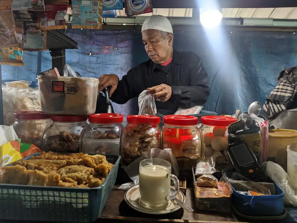 Angkringan Petruk Secang — foto 2