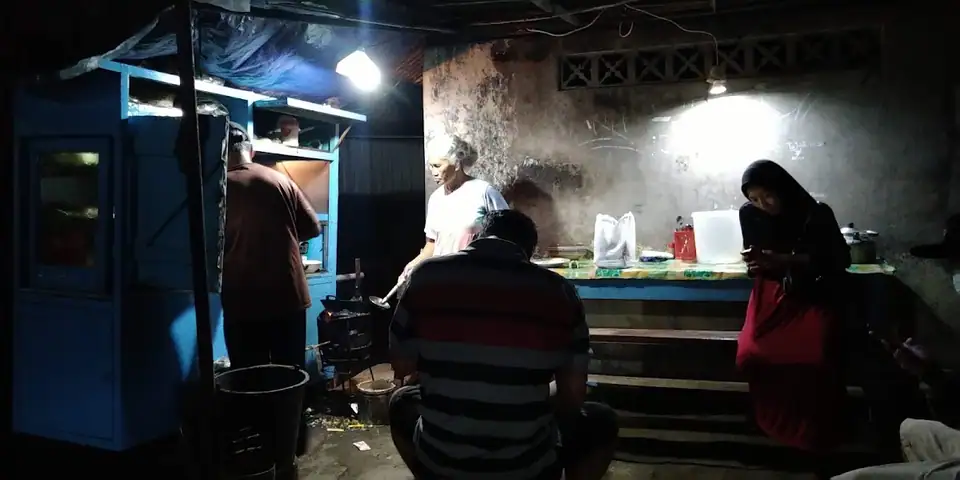 Angkringan "Pak Abis"