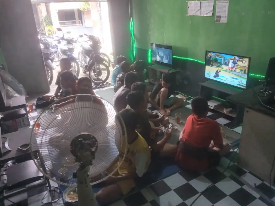 WG playstation dan angkringan — foto 5