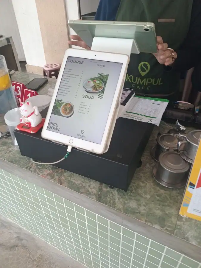 Skumpul Cafe