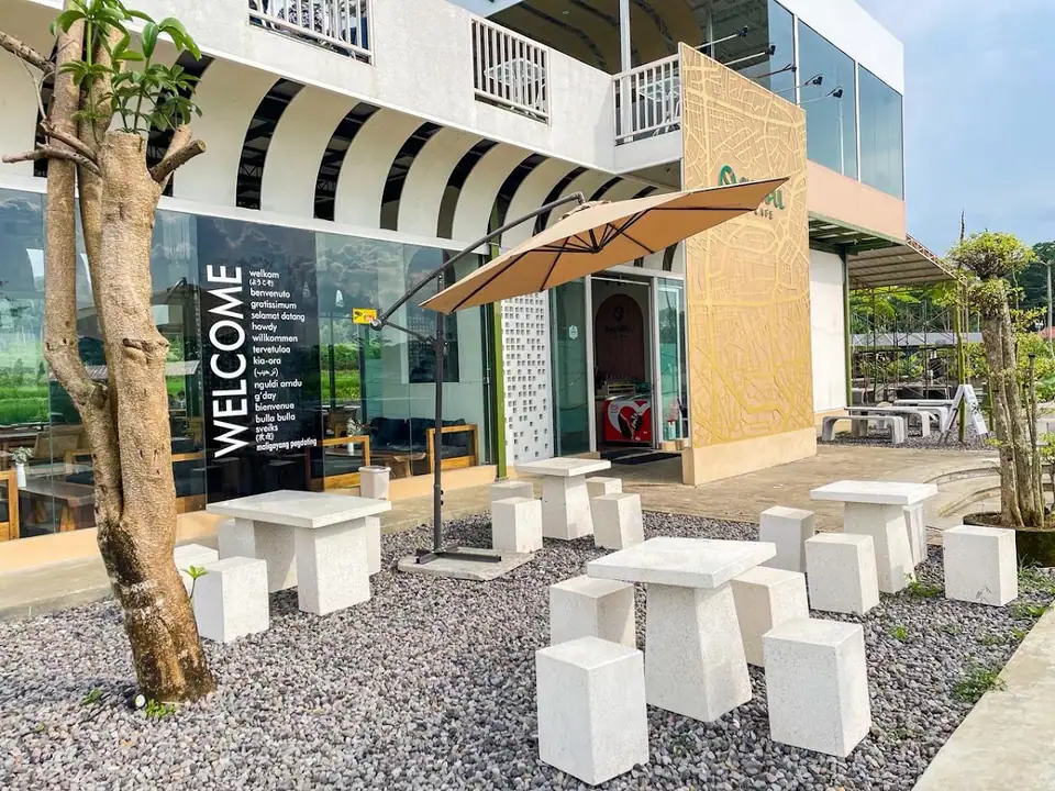 Skumpul Cafe — foto 2