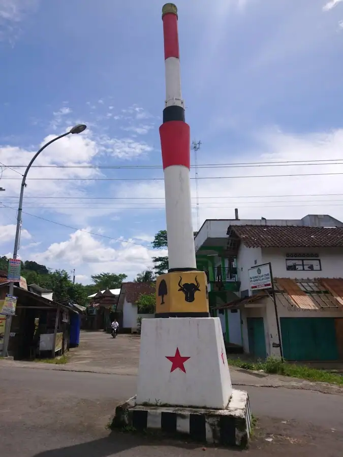 Tugu Cokro Grabag Magelang