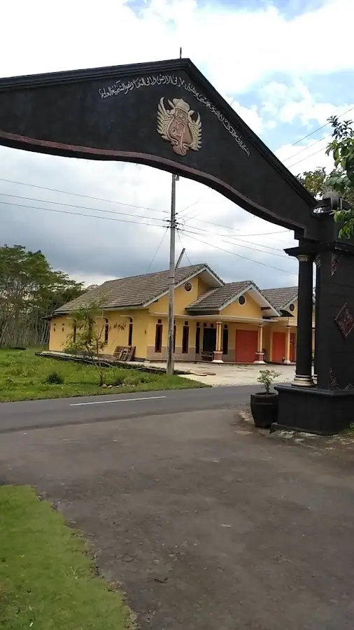 Tugu Cokro Grabag Magelang — foto 4