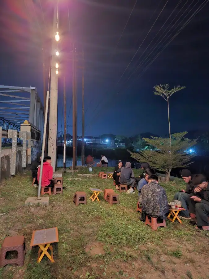 Dua Titik Streetcoffe