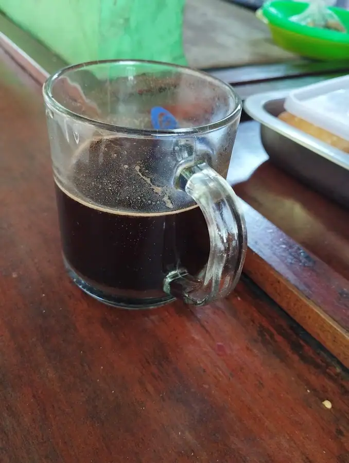 Angkringan pinggir sawah — foto 3
