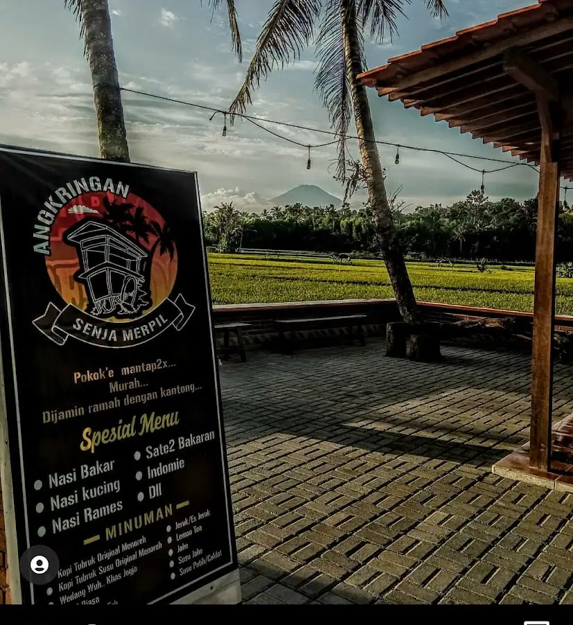 Angkringan Senja Merpil