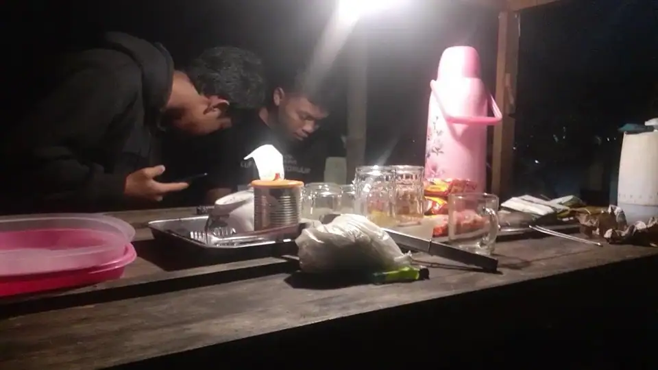 Angkringan Mewah girli