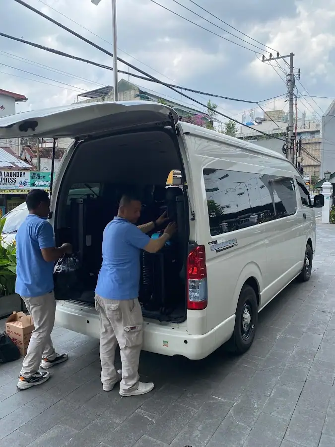 Rental Mobil Magelang by HRD Trans.id · Magelang Utara — foto 2