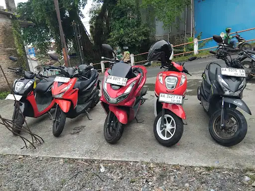 K-RENT CAR MAGELANG — foto 2
