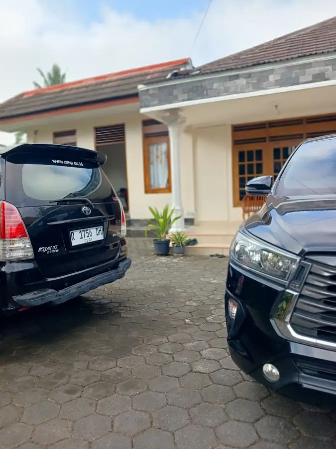 Rental Mobil Magelang by HRD Trans.id · Mertoyudan — foto 5