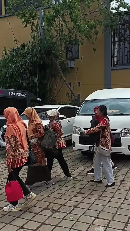 Fans transport muntilan (RENTAL MOBIL MURAH MUNTILAN)